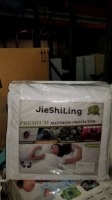 Jie Queen Mattress Protector (Water Proof) (Bed Bug) (10 Each)