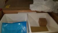 Vigo Farm House Sink 33"x18"x9 5/8"