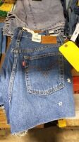 Levis Ribcage Women's Shorts 31 Waist (Pair)