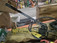 Enerpac Hydraulic Pump, M/N P-392