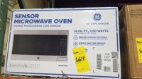 G.E. Microwave Oven (S.S. & Black) 1.6 cu ft