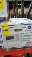 G.E. Microwave Oven (White) 0.7 cu ft