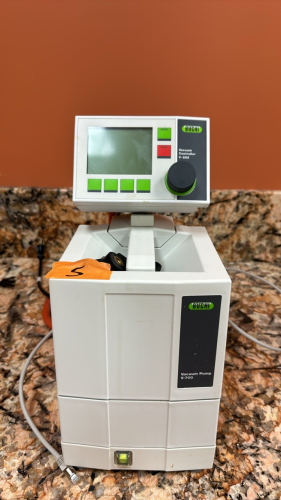 BUCHI VACUUM PUMP V-700 WITH V-855 CONTROLLER