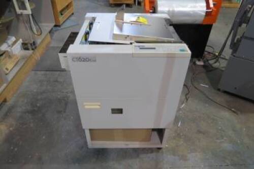 Nagano Automatic Card Cutting Machine, Model CT620EXA, Serial # 620E101371R // D&eacute;coupeuse de carte automatique, marque Nagano, model&eacute; CT620Exa, # de s&eacute;rie 620E101371R