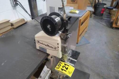 ISP Bindery Mate II wire stitcher, Serial # 42797 Agrafeuse, marque ISP, mod&egrave;le Bindery Mate II, # de s&eacute;rie 42797