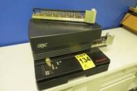 GBC Semi-Automatic paper punch, Magna Punch model, serial # L105625 w/ 2 dies Perforeuse semi-automatique, marque GBC, mod&egrave;le Magna Punch, # de s&eacute;rie L105625 *Location: 45 rue Alphonse-Desjardins, Salaberry-de-Valleyfield*