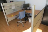 Desk And Chair And Cubicle Dividers Only- Computer Etc Not Included // Diviseurs de bureau, chaises et cubicules uniquement - ordinateur, etc. non inclus