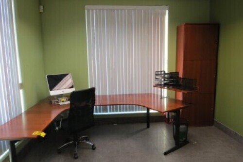 Desk, Chair And Cabinet - No Computers Etc Included // Bureau, chaise et armoire - sans ordinateurs, etc.