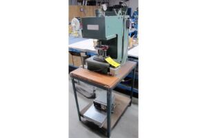 BENCH MOUNTED PNEUMATIC PRESS