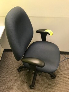 2-office-chairs-on-wheels