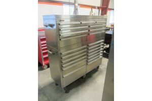 22 Drawer Portable Toolbox