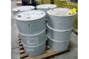 (4) 45 GALLON DRUMS OF VORAFORCE AD3005 STRUCTURAL ADHESIVE