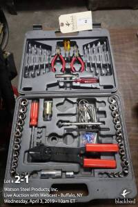 Multi-tool kit with case
