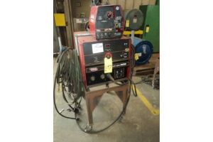 MIG WELDER, LINCOLN MDL. CV305, new 2014, 315 amps @ 32 v., 100% duty cycle, Lincoln Mdl.LF72 wire feeder, floor tractor, S/N U1140907989
