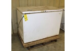 DEEP FREEZER, FRIGIDAIRE MDL. FFCH15M1NW2