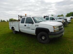 2007 Chevrolet 2500 HD Extended Cab Pick-up Truck with Utililty Bed, V8 Vortec Gasoline Engine, Automatic, with Gasoline Powered Air Compressor & Hose Reel (needs transmission)