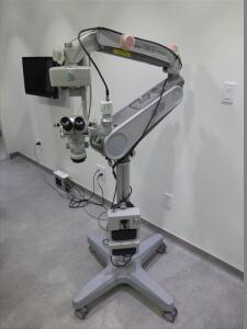 Takagi Seiko operating microscope, model OM-8 Plus, s/n 0912406 (2012)