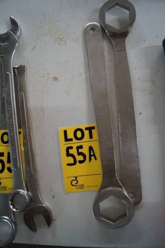 (2) Bolt Tighteners