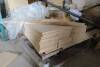 Lot de morceaux de bois assortis// Lot of assorted wooden pieces - 2