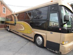 1998 MCI 102 -DLX Tour Bus, VIN 1M8PDM4Q9WP050274, DD Series Engine, Club Seating, Dinning Area, Gallery, Conference Seating, 325,126 Miles (est.), # 554