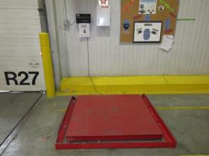 5000LB SCALE WITH TOLEDO 8140 DIGITAL DISPLAY AND 4' X 4' PLAT FORM