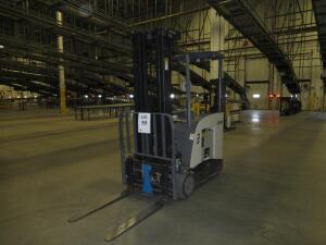 2014 CROWN RC 500 SERIES STAND UP FORKLIFT 36 VOLT MODEL RC5545-40 WITH 5150 HOURS UNIT# 201
