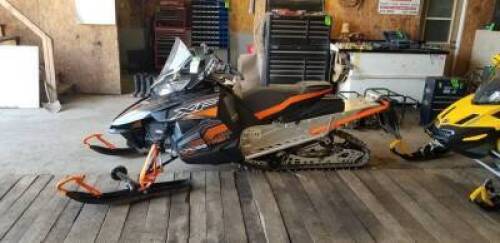 2016 ARCTIC CAT Cross Trek 8000 snowmoible 3700km