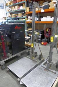 Vestil Lift Manually Operated Material Lift, 500#, m/n 512A