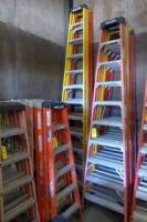 Louisville 12' Fiberglass Step Ladder