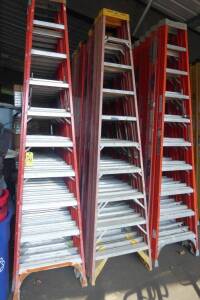 Fiberglass Step Ladder, 10'