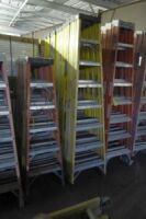 Fiberglass Step Ladder, 8'