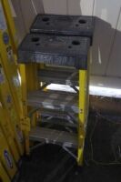 F/G A-Frame Ladder, 2' (2 Each) (Lot)