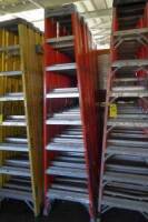 Fiberglass Step Ladder, 8'