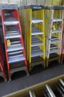 Fiberglass Step Ladder, 6'