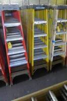 Fiberglass Step Ladder, 6'