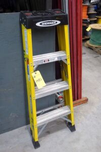 Fiberglass A-Frame Ladder, 4'