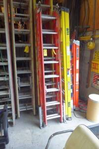 Fiberglass Extension Ladder, 16'