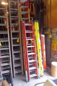 Fiberglass Extension Ladder, 10'