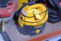 DeWalt Vac