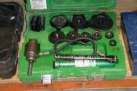 Greenlee 7646 SB Slug Buster K/O Set w/Hydraulic Driver (Set) (Lot)