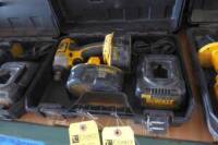 Dewalt Cordless Drill w/(2) Batteries & (1) Charger