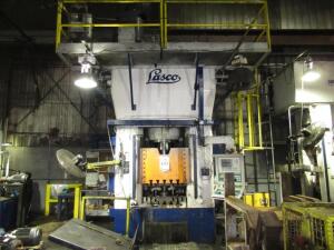 1997 LASCO VP630 690-TON STRAIGHT SIDE HYDRAULIC PRESS, EQUIPPED WITH 400MM STROKE, APPROX. 42" L-R X 42" F-B BOLSTER SIZE, SIEMENS SIMATIC MP250 PRES