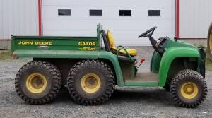 JOHN DEERE Gator 6X4 gas engine 1306hrs