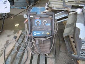 MILLER MILLERMATIC 212 AUTO-SET MIG WELDER WITH MILLER SPOOLMATIC 30A AIRCOOLED SPOOL GUN (LOCATION SITE 2, 61219 RR 461, BONNYVILLE, ALBERTA, CANADA)