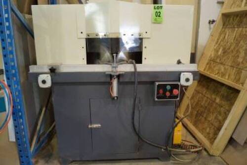 Dual blade bench saws for 45&deg; moulding cuts with controls