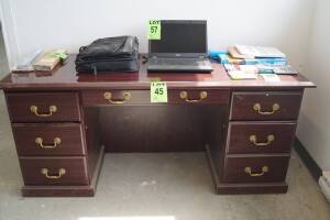 6-drawer wooden desk with lacquer finish