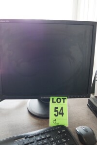 SAMSUNG 19' LCD monitor Syncmaster 940B