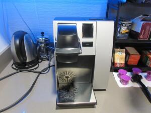 KEURIG B150 SINGLE CUP COFFEE MACHINE