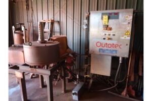 Outotec Model SL0N-100 Electromagnetic Chamber, S/N PS-SL1012 (2013), Dry Mass 2200 kg, with Control Panel